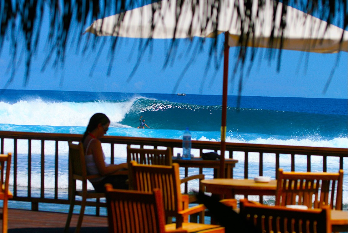 Surf nas Maldivas